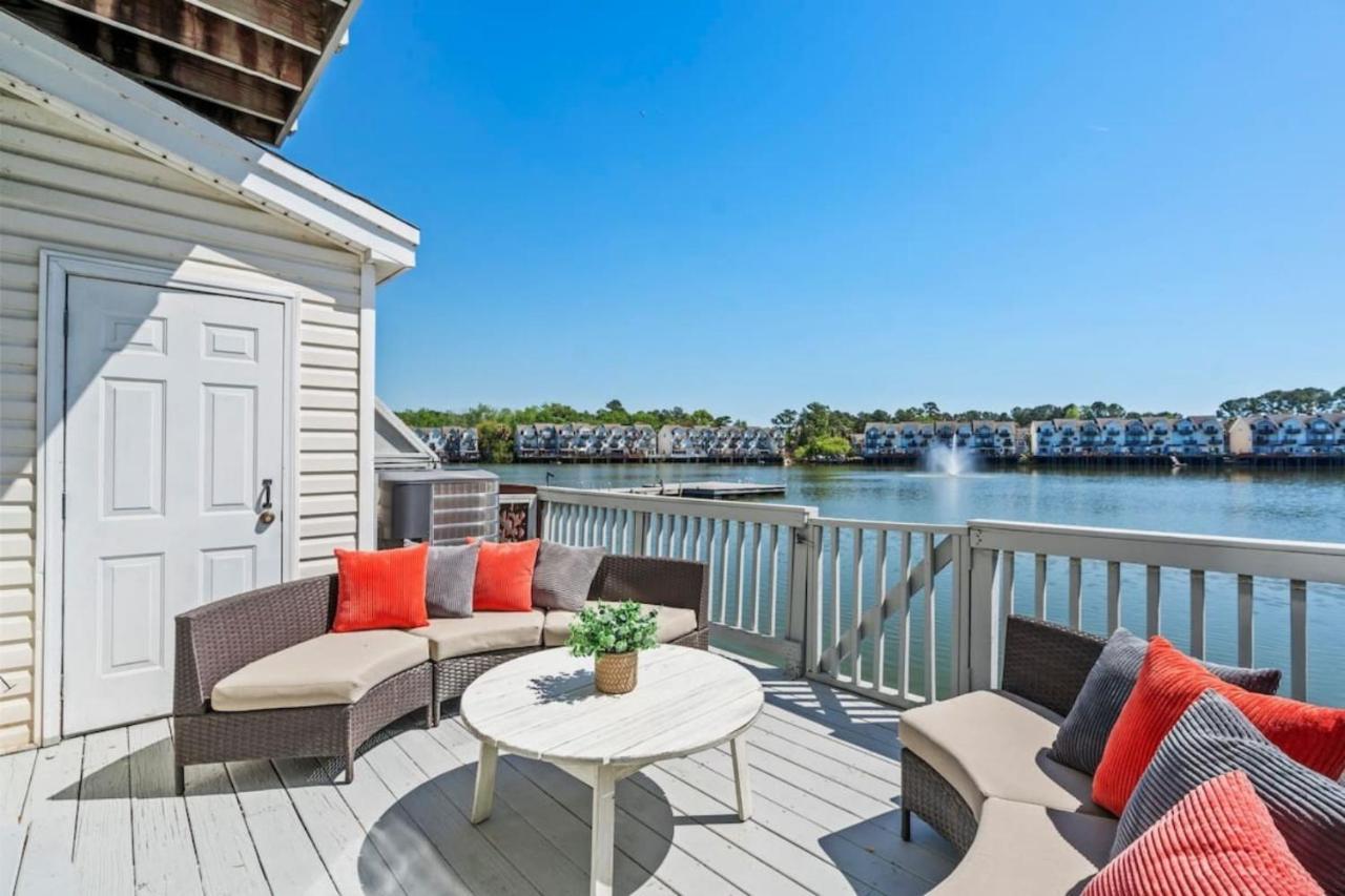 ☆Live On The Water! Lake Palmetto Palm W/ Patio - 10Min To Downtown & Beaches☆ Charleston Exterior foto