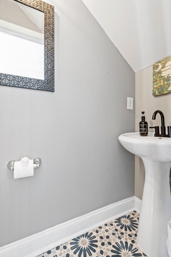 ☆Live On The Water! Lake Palmetto Palm W/ Patio - 10Min To Downtown & Beaches☆ Charleston Exterior foto