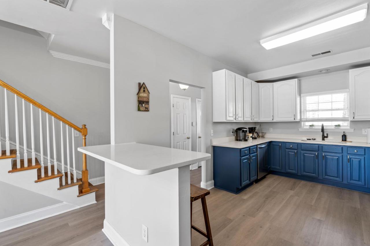 ☆Live On The Water! Lake Palmetto Palm W/ Patio - 10Min To Downtown & Beaches☆ Charleston Exterior foto