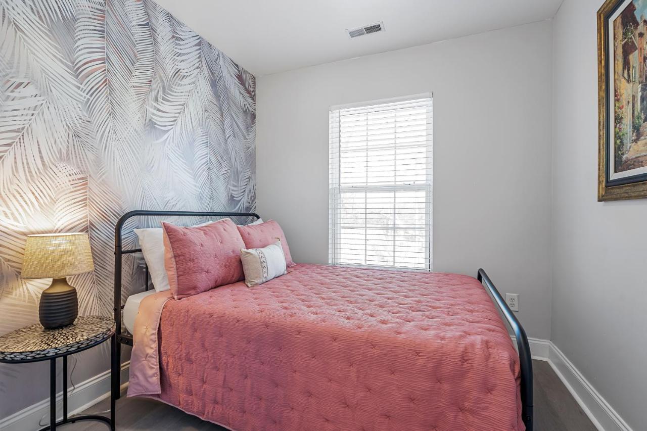 ☆Live On The Water! Lake Palmetto Palm W/ Patio - 10Min To Downtown & Beaches☆ Charleston Exterior foto